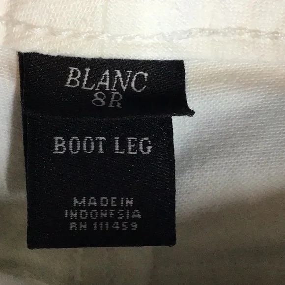 NWOT White House Black Market Blanc Boot Leg White Size 8 Woman's Jeans - Picture 7 of 7